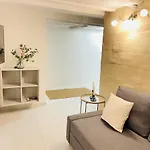 Apartman Aday - Mansion - Charming 3 Bedroom *