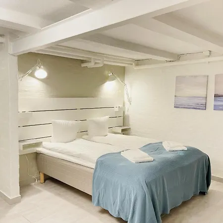 Aday - Mansion - Charming 3 Bedroom אולבורג