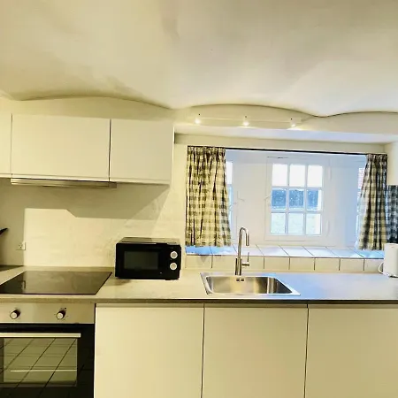 Apartment Aday - Mansion - Charming 3 Bedroom