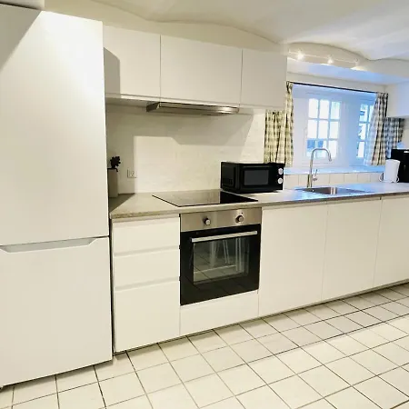 Aday - Mansion - Charming 3 Bedroom Apartman Aalbor