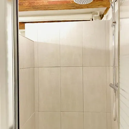 Apartment Aday - Mansion - Charming 3 Bedroom