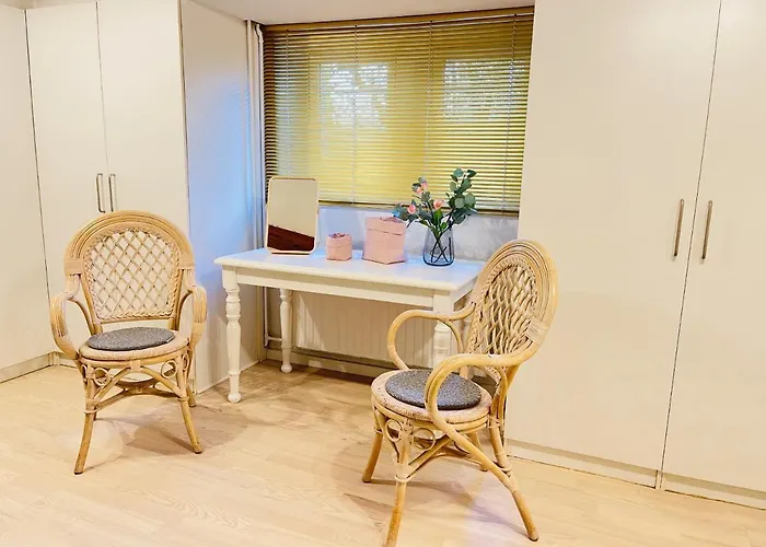 Lejlighed Aday - Mansion - Charming 3 Bedroom *