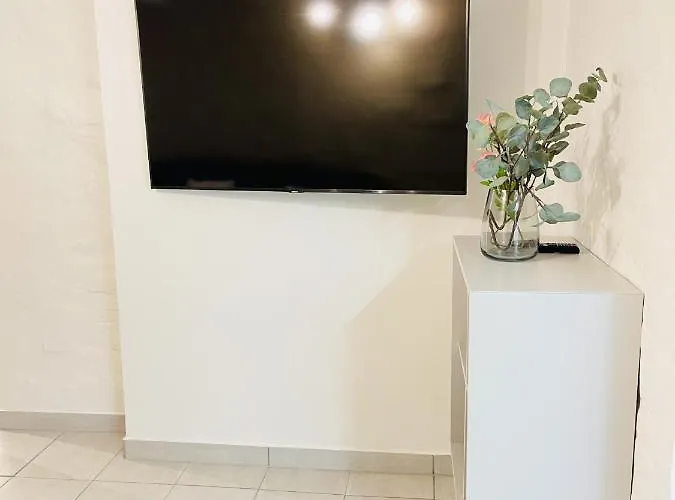 Aday - Mansion - Charming 3 Bedroom Lejlighed *